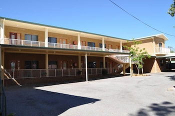 Townview Motel - Tourism Guide 1
