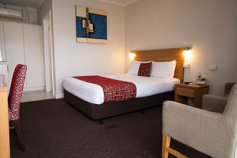 Admiralty Inn - Travel Search 4