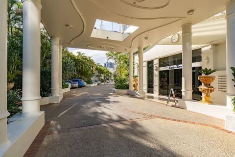Burleigh Mediterranean Resort - Travel Search 0