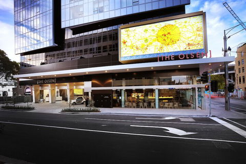 Art Series - The Olsen - Travel Search 3