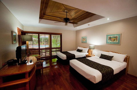 Green Island Resort - Tourism Guide 2