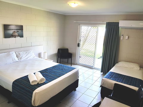 Cardwell Beachcomber Motel And Tourist Park - Tourism Guide 3
