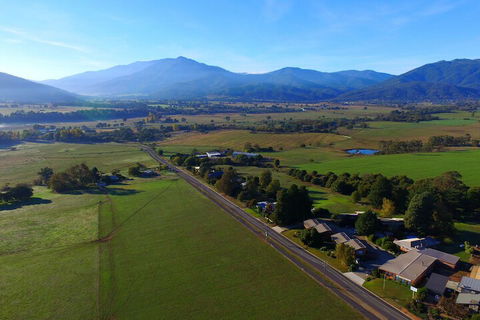 Mountain Creek Motel - Travel Agents 1