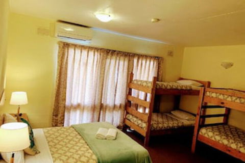 Mountain Creek Motel - Travel Agents 0