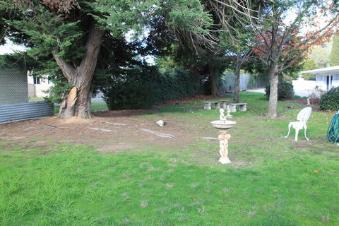 Byer Fountain Motor Inn, Holbrook - Travel Agents 2