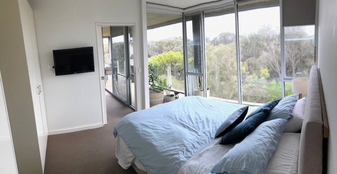 Onshore Torquay - Travel Agents 4