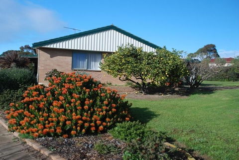 Lemontree Cottage - Tourism Guide 2
