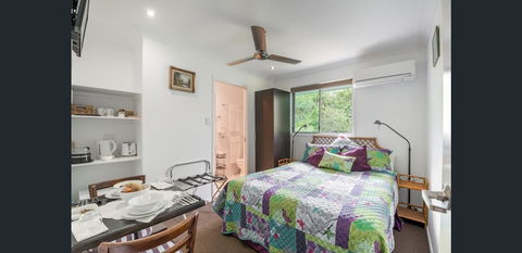 Torquay Terrace Bed & Breakfast - Travel Agents 5