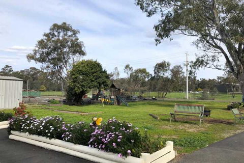 Wattle Motel - Travel Agents 7