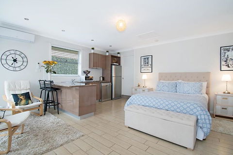 Northlakes Studio - Cruises Travel 5
