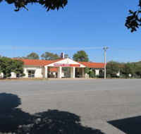 Bishops Lodge Narrandera - Cruises Travel
