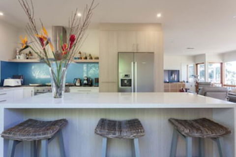 Jackson's Dromana - Tourism Guide 0