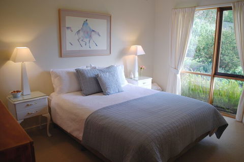 Jackson's Dromana - Tourism Guide 2