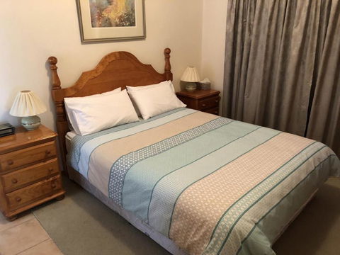 Unit 2 Ballingalla Apartments - Tourism Guide 6
