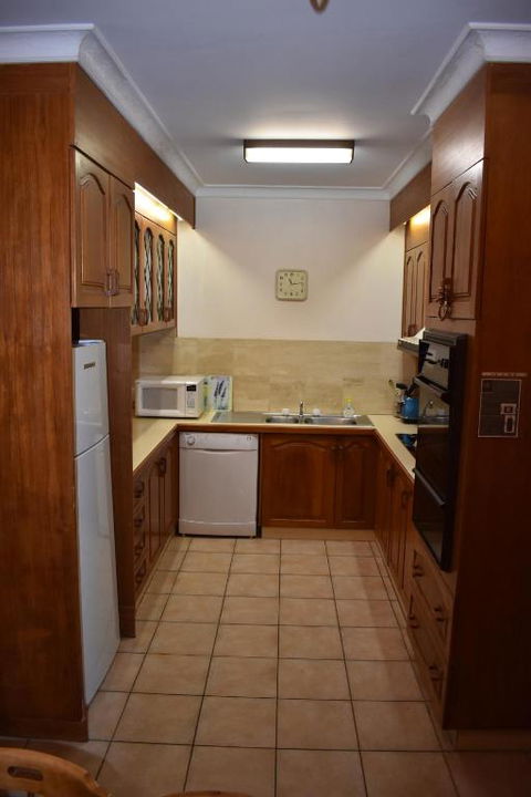 Unit 2 Ballingalla Apartments - Tourism Guide 2