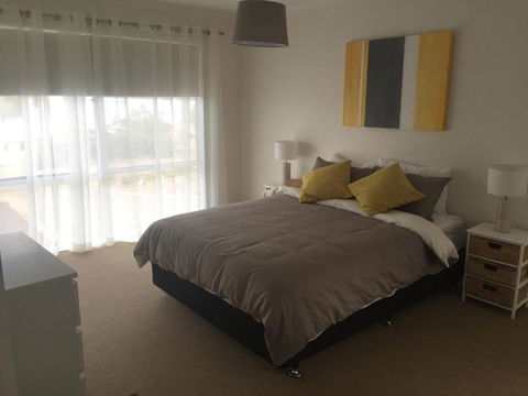 Bayview House - Travel Search 6