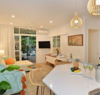Retro Port Douglas