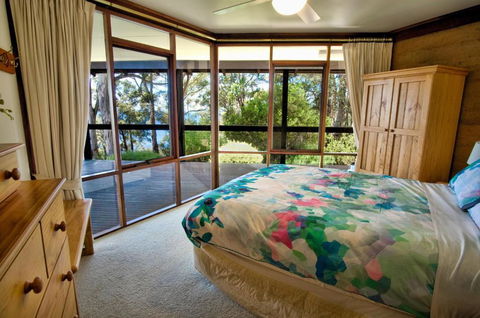 The Coombe On Wilson Inlet - Tourism Guide 1