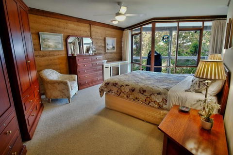 The Coombe On Wilson Inlet - Tourism Guide 5