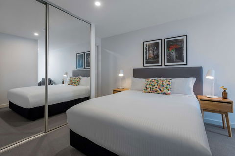Oaks Melbourne Southbank Suites - Travel Search 5