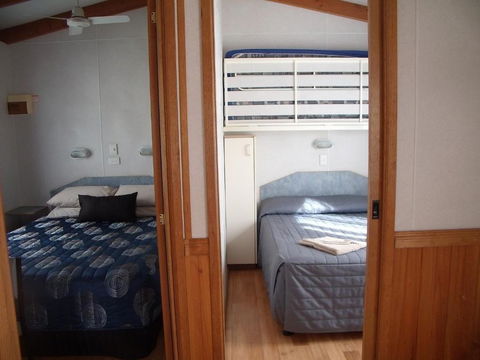 Elliston Waterloo Bay Tourist Park - Travel Agents 5