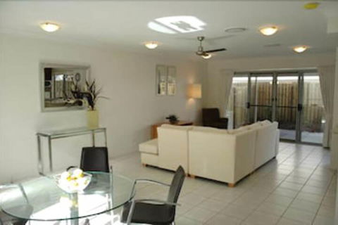Coolum Villas - Travel Search 2