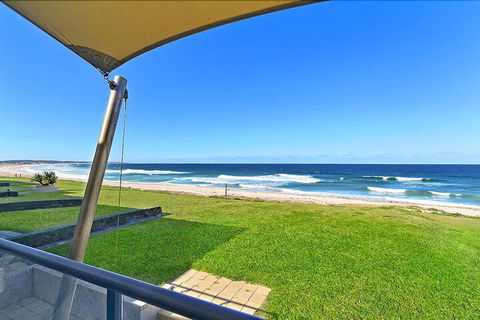 Beachfront Luxury - Tourism Guide 3