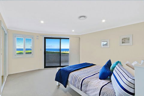 Beachfront Luxury - Tourism Guide 2