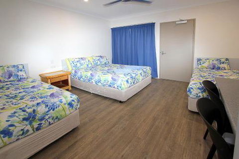 Reef Gardens Motel - Travel Agents 1