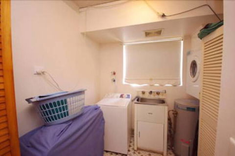 Avilla Court 2 - Tourism Guide 4