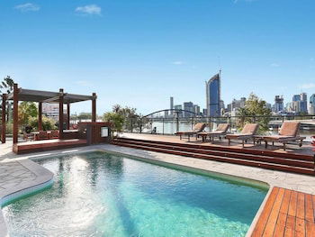 River Plaza Apartments - Travel Search 3