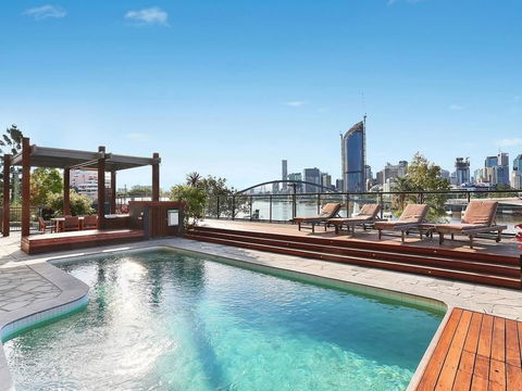 River Plaza Apartments - Travel Search 5