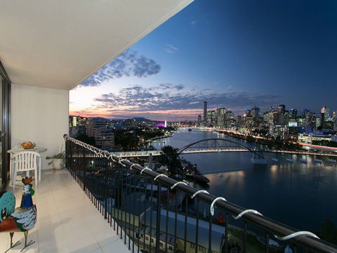 River Plaza Apartments - Travel Search 2
