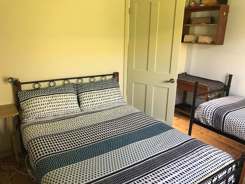Port Campbell Guesthouse & Flash Packers - Tourism Guide 5