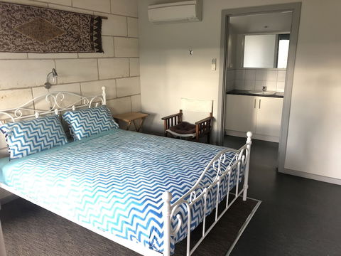 Port Campbell Guesthouse & Flash Packers - Tourism Guide 2