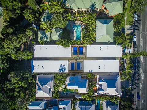 A PERFECT STAY - KoKo's Beach Houses 1 And 2 - Cruises Travel 5