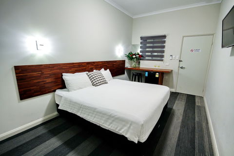 Gallery Hotel - Travel Search 3