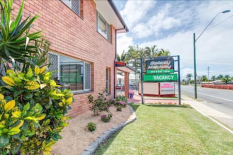 Galaxy Mackay Motor Inn - Travel Search 7
