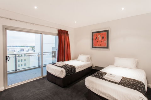 Spinnakers By Rockingham Apartments - Tourism Guide 1
