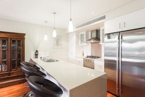 Spinnakers By Rockingham Apartments - Tourism Guide 2