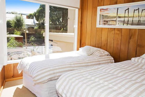 Beach House Apartments - Travel Agents 5
