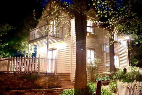 Aldgate Creek Cottage Bed & Breakfast - Travel Search 0