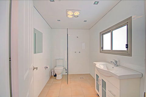 Oakland Cottage - Tourism Guide 6