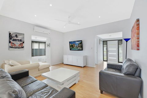 Oakland Cottage - Tourism Guide 2