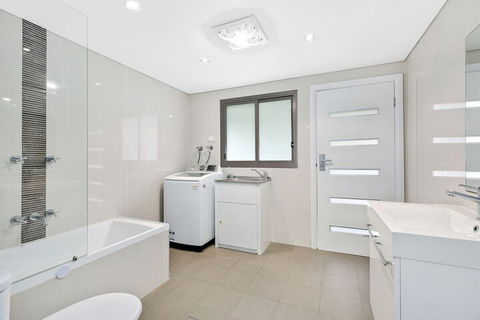 Oakland Cottage - Tourism Guide 3