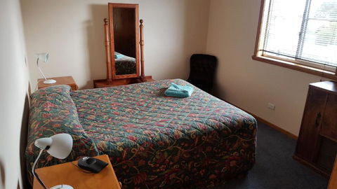 Waratah Falls Holiday Unit - Travel Search 3