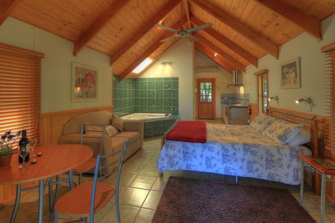 Colac Colac Caravan Park - Travel Agents 1