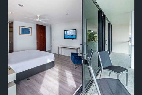 Waves 08 - Apartments - Travel Search 7