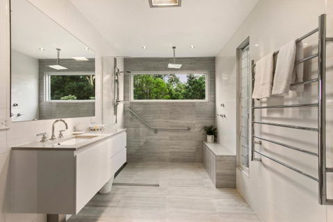 Country House Retreat - Cruises Travel 4