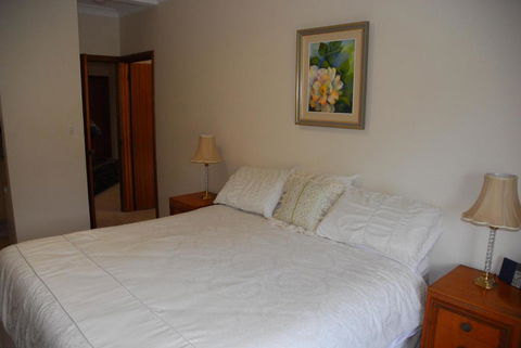 Gaerwood B & B - Travel Search 2